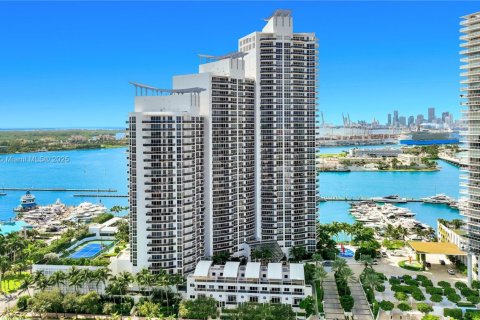 Condo in Miami Beach, Florida, 2 bedrooms  № 1955210 - photo 26