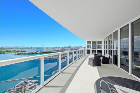Condo in Miami Beach, Florida, 2 bedrooms  № 1955210 - photo 5