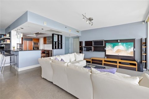 Condo in Miami Beach, Florida, 2 bedrooms  № 1955210 - photo 8