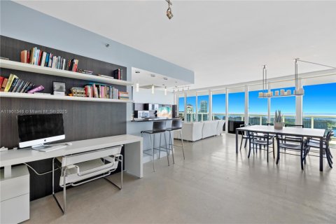 Condo in Miami Beach, Florida, 2 bedrooms  № 1955210 - photo 3