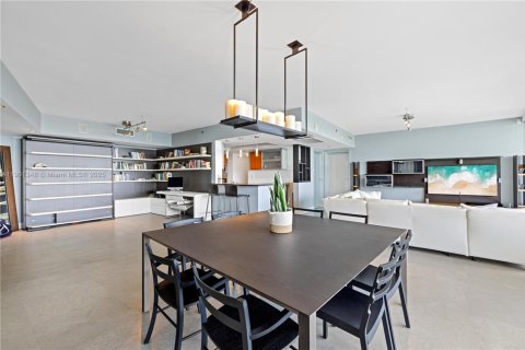 Condo in Miami Beach, Florida, 2 bedrooms  № 1955210 - photo 9