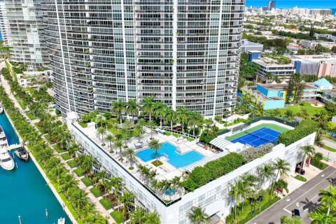 Condo in Miami Beach, Florida, 2 bedrooms  № 1955210 - photo 28