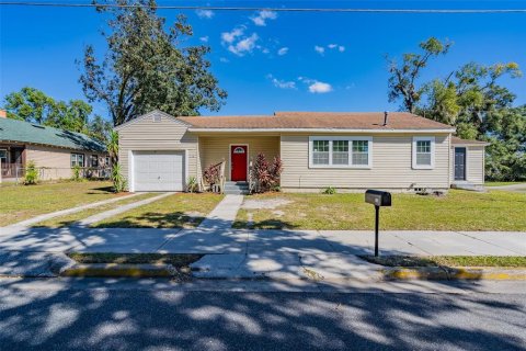 Casa en venta en Leesburg, Florida, 4 dormitorios, 139.82 m2 № 1407170 - foto 1