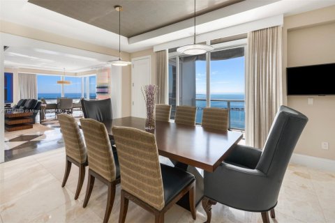 Copropriété à vendre à Miami, Floride: 4 chambres, 503.81 m2 № 2012146 - photo 2
