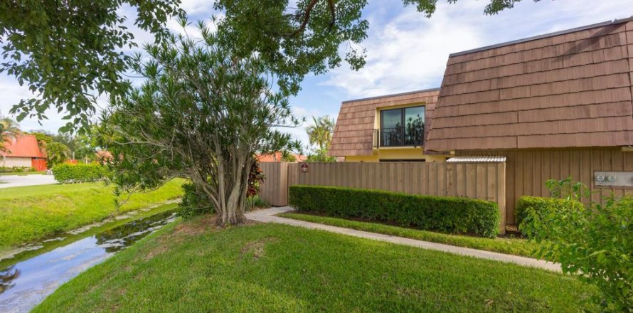 Touwnhouse à Palm Beach Gardens, Floride 2 chambres, 114.83 m2 № 2413290