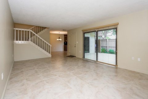 Touwnhouse à louer à Palm Beach Gardens, Floride: 2 chambres, 114.83 m2 № 2413290 - photo 3