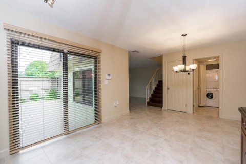 Touwnhouse à louer à Palm Beach Gardens, Floride: 2 chambres, 114.83 m2 № 2413290 - photo 5