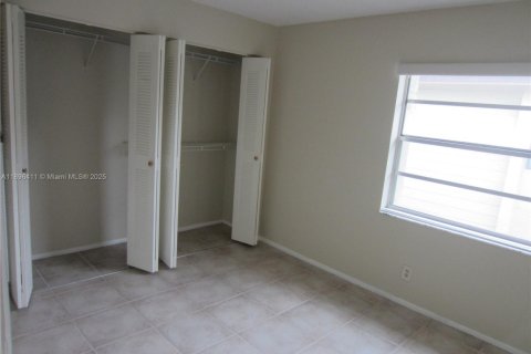 Condominio en alquiler en Coral Springs, Florida, 2 dormitorios, 68.75 m2 № 1950469 - foto 5