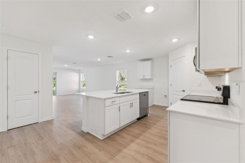 Villa ou maison à vendre à Ormond Beach, Floride: 5 chambres, 158.68 m2 № 2429013 - photo 8