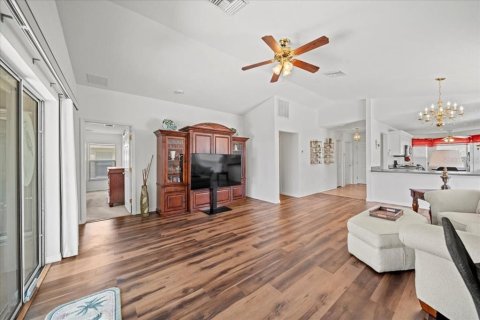 Casa en venta en Lake Wales, Florida, 2 dormitorios, 128.86 m2 № 2225203 - foto 12