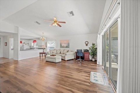 Casa en venta en Lake Wales, Florida, 2 dormitorios, 128.86 m2 № 2225203 - foto 13