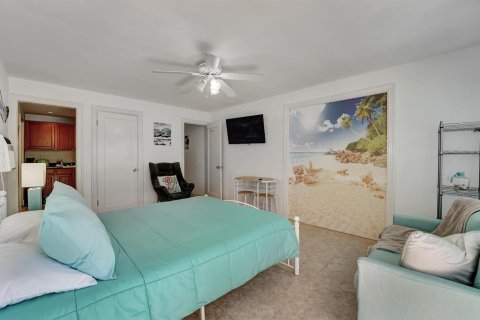 Commercial property in Boynton Beach, Florida 3 rooms, 39.95 sq.m. № 2083582 - photo 8