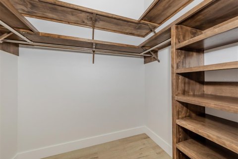 Купить виллу или дом в Норт-Порт, Флорида 9 комнат, 180.42м2, № 1114687 - фото 24