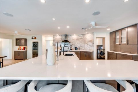 House in Fort Myers, Florida 4 bedrooms, 250.19 sq.m. № 1789078 - photo 5