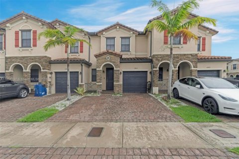 Townhouse in Homestead, Florida 3 bedrooms, 161.65 sq.m. № 1935264 - photo 2