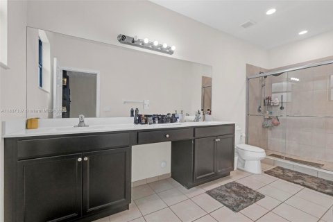 Townhouse in Homestead, Florida 3 bedrooms, 161.65 sq.m. № 1935264 - photo 14