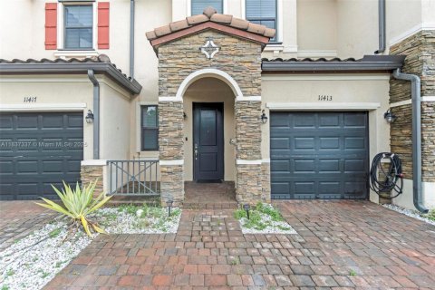 Townhouse in Homestead, Florida 3 bedrooms, 161.65 sq.m. № 1935264 - photo 5