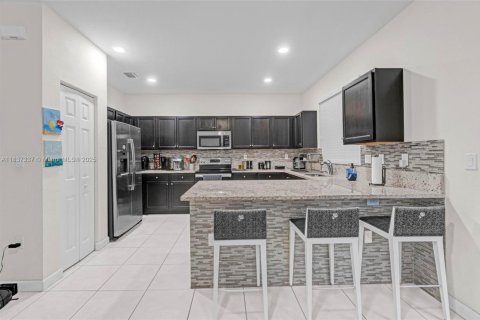 Townhouse in Homestead, Florida 3 bedrooms, 161.65 sq.m. № 1935264