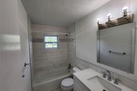 Villa ou maison à vendre à Sarasota, Floride: 3 chambres, 160.54 m2 № 1807544 - photo 14