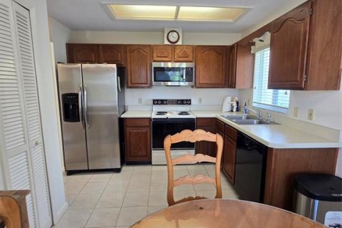 House in New Smyrna Beach, Florida 3 bedrooms, 148.83 sq.m. № 1242764 - photo 7