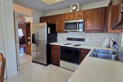 House in New Smyrna Beach, Florida 3 bedrooms, 148.83 sq.m. № 1242764 - photo 8