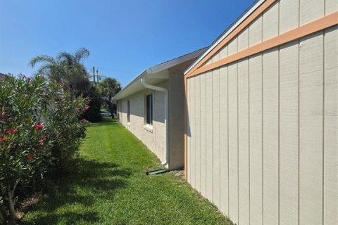 House in New Smyrna Beach, Florida 3 bedrooms, 148.83 sq.m. № 1242764 - photo 19