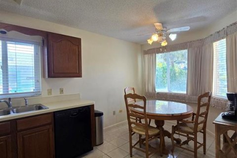 House in New Smyrna Beach, Florida 3 bedrooms, 148.83 sq.m. № 1242764 - photo 6
