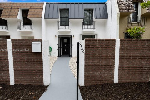 Touwnhouse à Miami, Floride 3 chambres, 151.43 m2 № 2176441