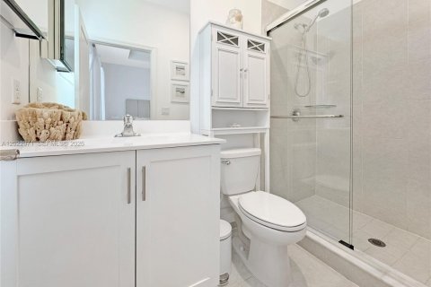 Снять в аренду таунхаус в Майами, Флорида 3 спальни, 141.21м2, № 2077645 - фото 21