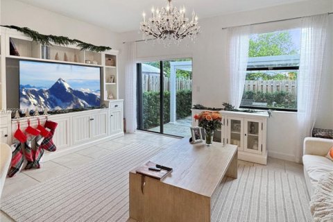 Снять в аренду таунхаус в Майами, Флорида 3 спальни, 141.21м2, № 2077645 - фото 11