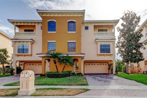 Townhouse in Tarpon Springs, Florida 3 bedrooms, 241.45 sq.m. № 1760288 - photo 2