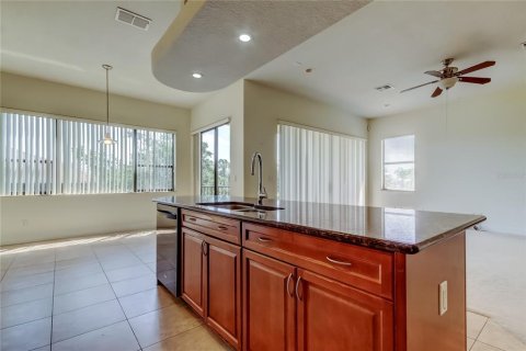 Townhouse in Tarpon Springs, Florida 3 bedrooms, 241.45 sq.m. № 1760288 - photo 19