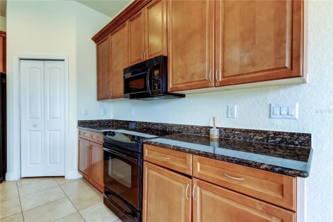Townhouse in Tarpon Springs, Florida 3 bedrooms, 241.45 sq.m. № 1760288 - photo 18