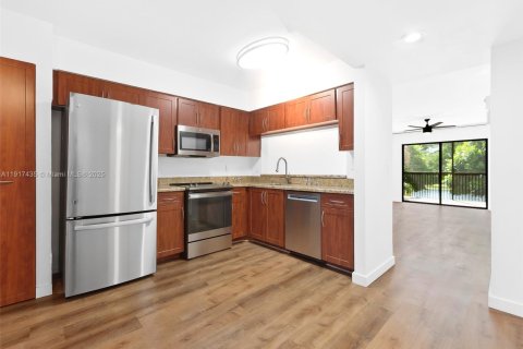 Copropriété à vendre à Pompano Beach, Floride: 1 chambre, 105.91 m2 № 1974602 - photo 17