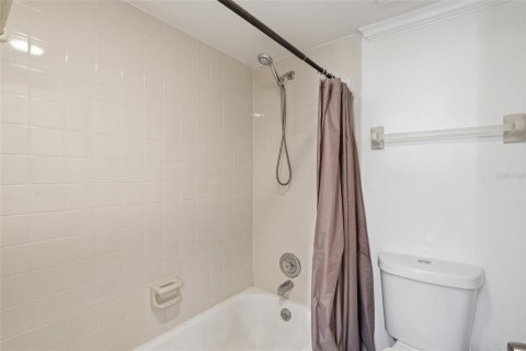 Condo in Port Charlotte, Florida, 2 bedrooms № 2166311 - photo 17