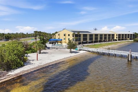 Condo in Port Charlotte, Florida, 2 bedrooms № 2166311 - photo 27