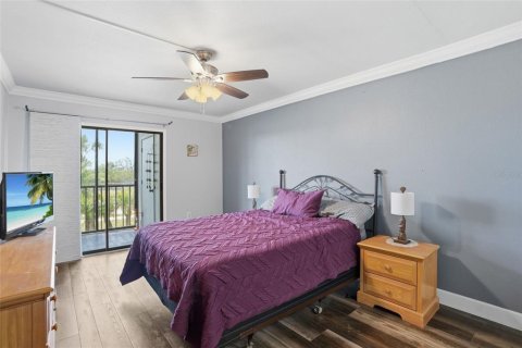 Condo in Port Charlotte, Florida, 2 bedrooms № 2166311 - photo 14