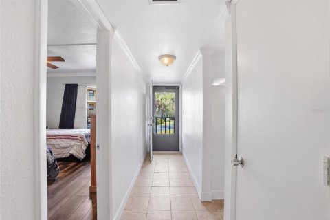 Condo in Port Charlotte, Florida, 2 bedrooms № 2166311 - photo 4