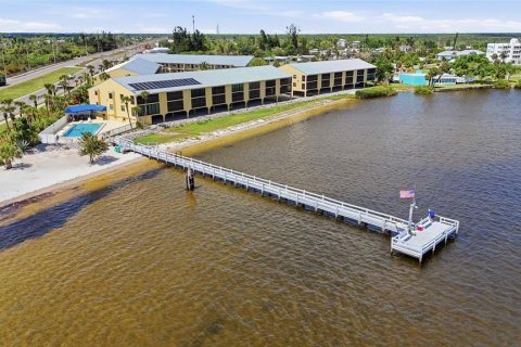Condo in Port Charlotte, Florida, 2 bedrooms № 2166311 - photo 28