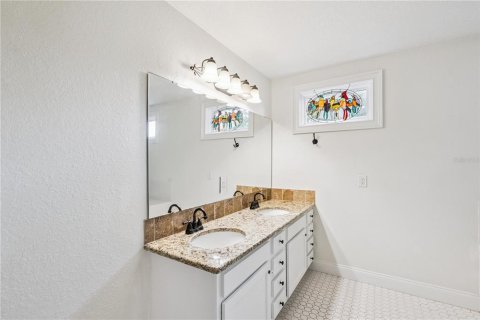 Villa ou maison à louer à Sanford, Floride: 4 chambres, 235.6 m2 № 2399264 - photo 20