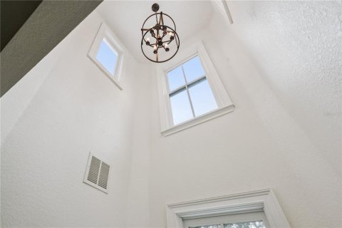 Villa ou maison à louer à Sanford, Floride: 4 chambres, 235.6 m2 № 2399264 - photo 10