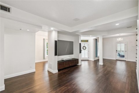 Villa ou maison à louer à Sanford, Floride: 4 chambres, 235.6 m2 № 2399264 - photo 2