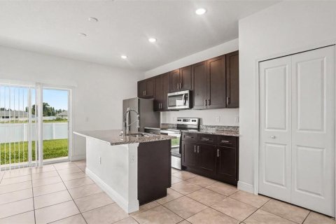 House in Ocala, Florida 4 bedrooms, 146.6 sq.m. № 2091678 - photo 8