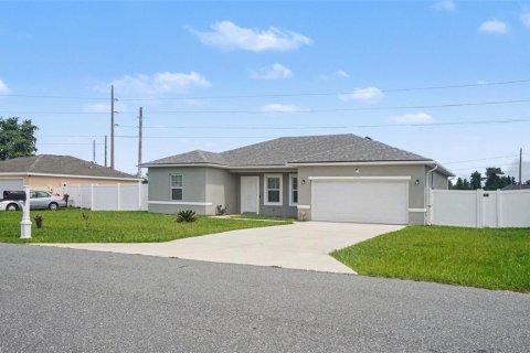 House in Ocala, Florida 4 bedrooms, 146.6 sq.m. № 2091678 - photo 28