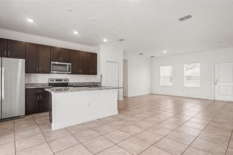 House in Ocala, Florida 4 bedrooms, 146.6 sq.m. № 2091678 - photo 10