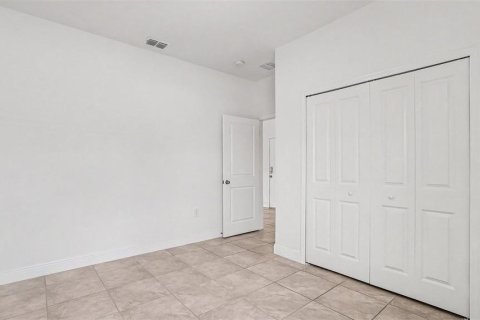 House in Ocala, Florida 4 bedrooms, 146.6 sq.m. № 2091678 - photo 16