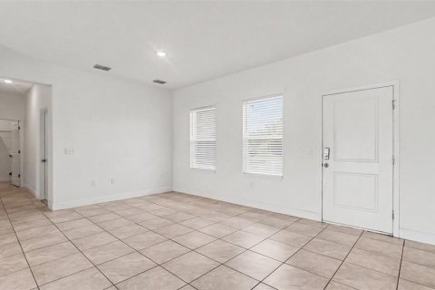 House in Ocala, Florida 4 bedrooms, 146.6 sq.m. № 2091678 - photo 4