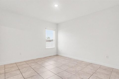 House in Ocala, Florida 4 bedrooms, 146.6 sq.m. № 2091678 - photo 15