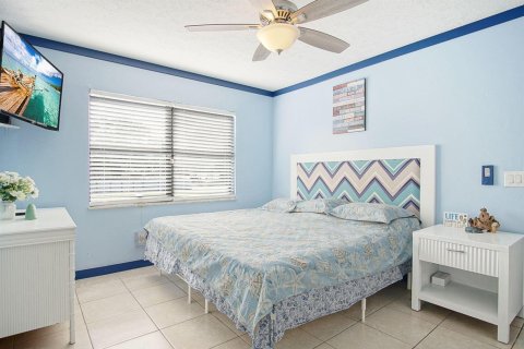 Casa en venta en St. Lucie, Florida, 4 dormitorios, 126.53 m2 № 2077871 - foto 9