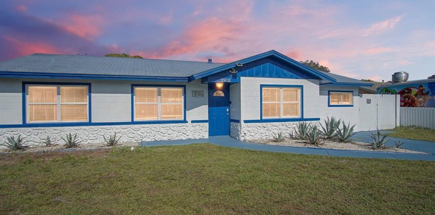 Casa en St. Lucie, Florida 4 dormitorios, 126.53 m2 № 2077871